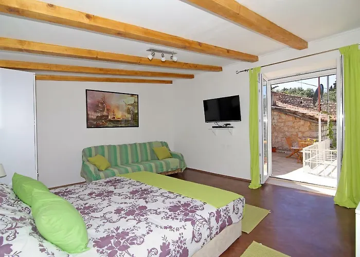 Apartments Solitudo
